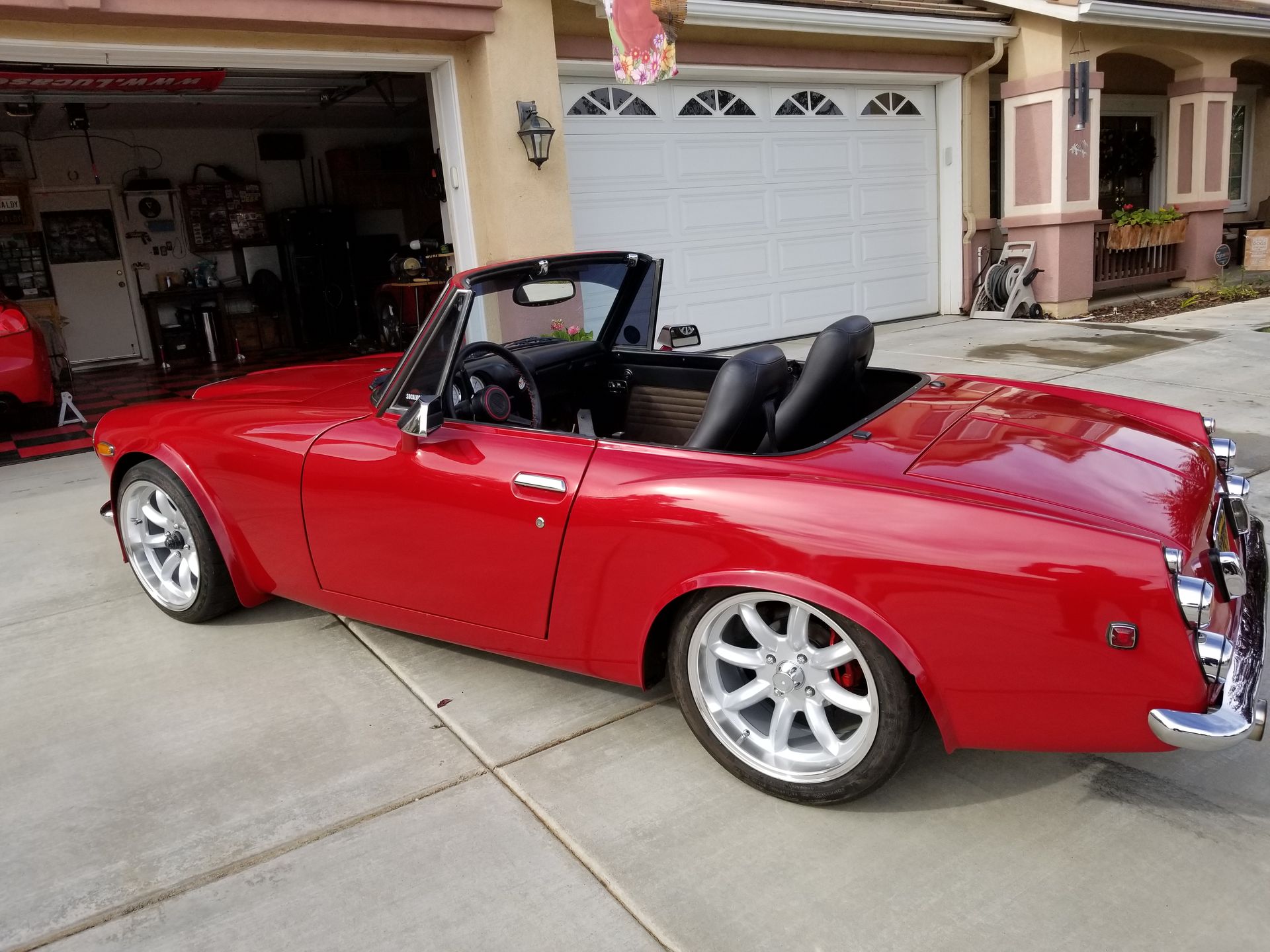 Datsun SP310/311 Roadster with VTO vintage aluminum wheels - Photo 8