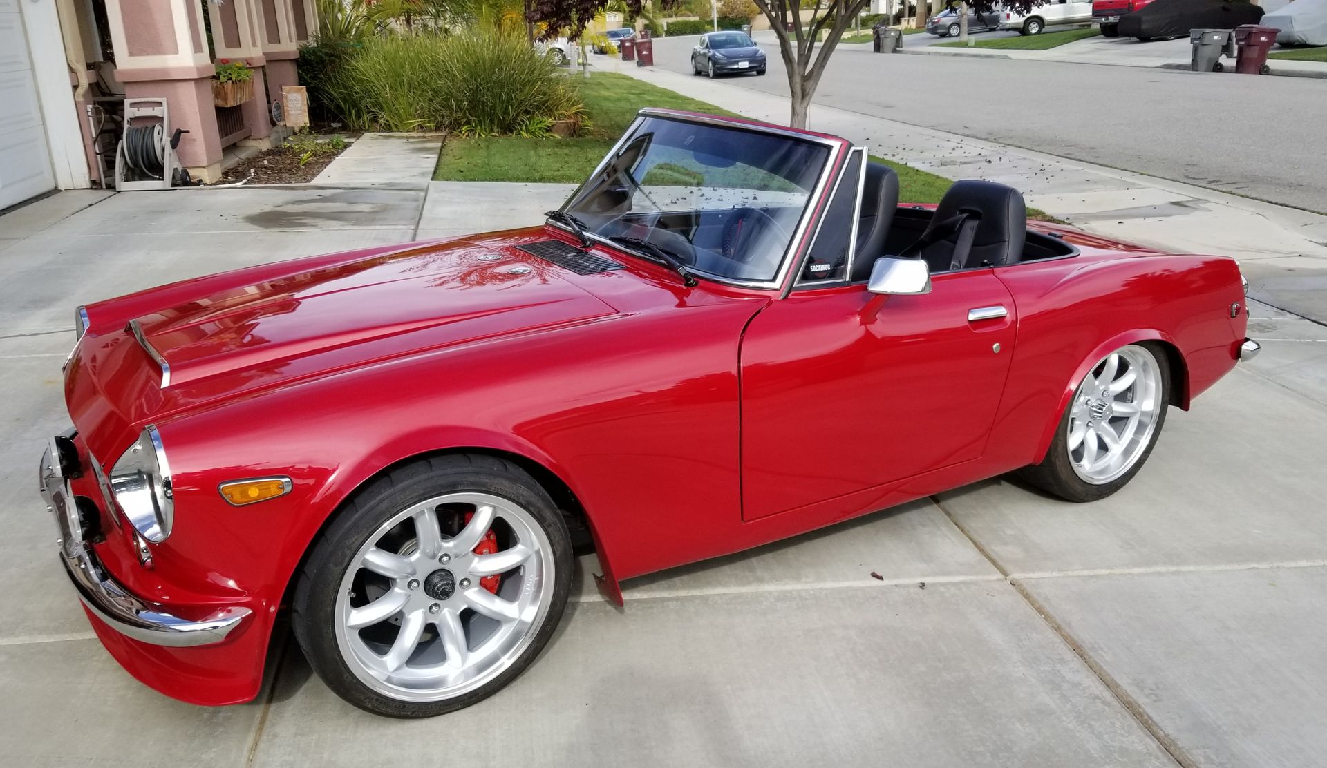 Datsun SP310/311 Roadster with VTO vintage aluminum wheels - Photo 11