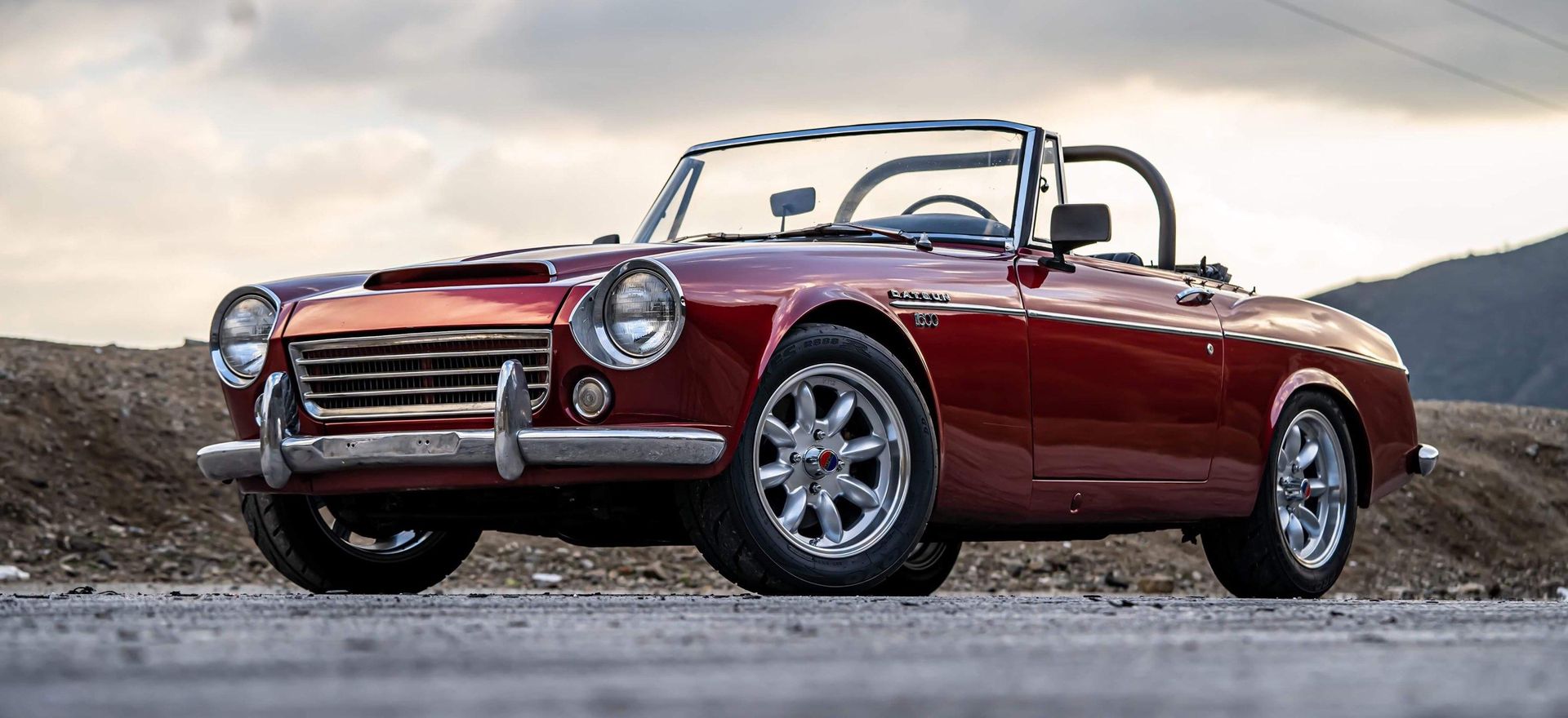 Datsun SP310/311 Roadster with VTO vintage aluminum wheels - Photo 23