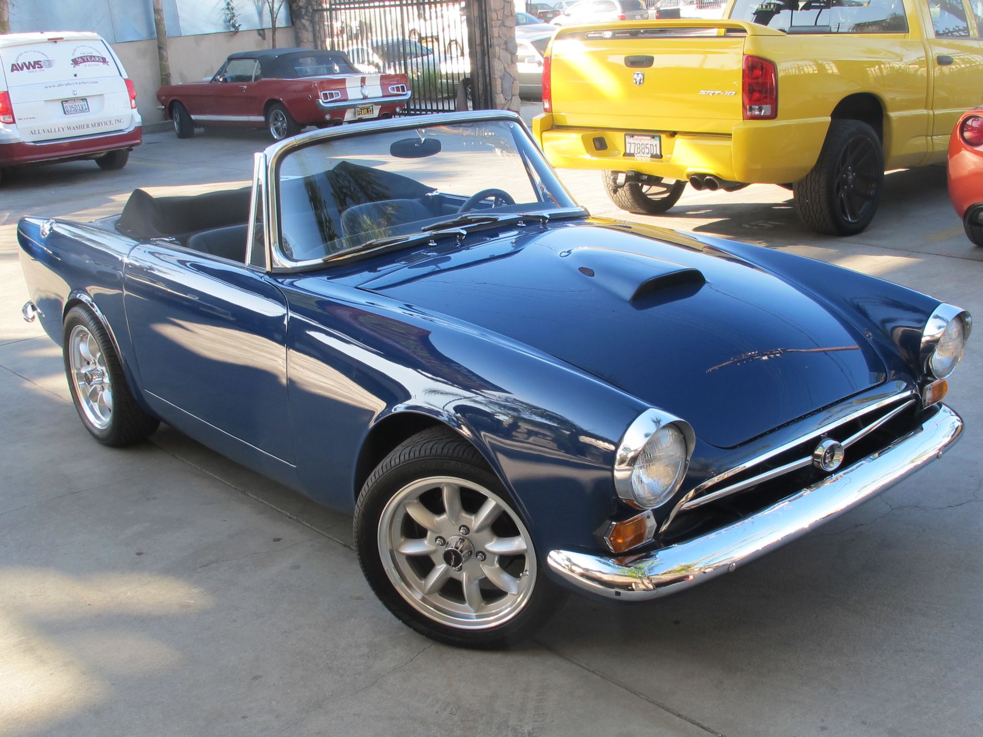 Sunbeam Tiger with VTO vintage aluminum wheels - Photo 2
