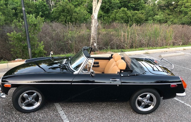 MG MGB/GT with VTO vintage aluminum wheels - Photo 22