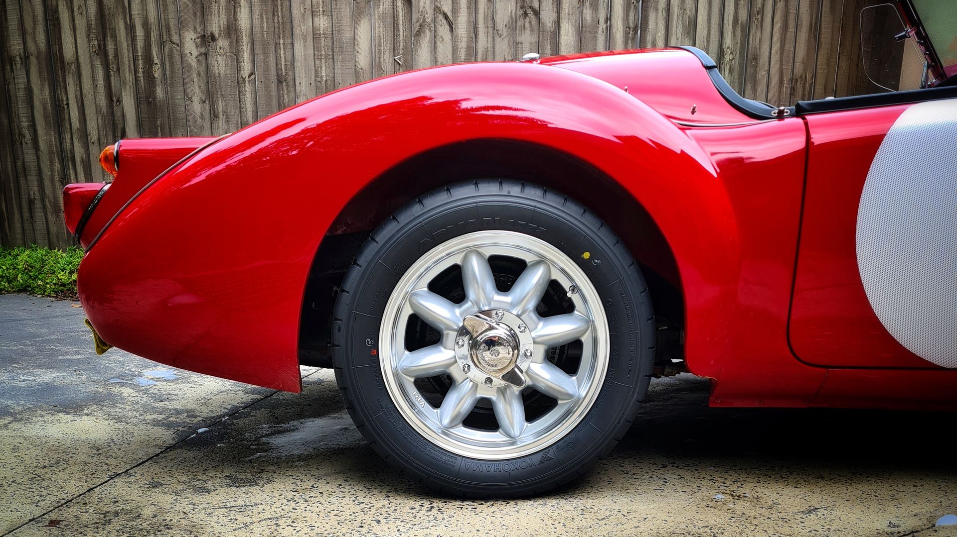 MG MGA with VTO vintage aluminum wheels - Photo 30