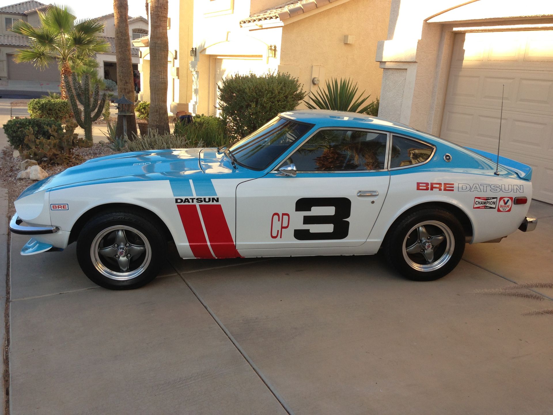 Datsun 240Z with VTO vintage aluminum wheels - Photo 6