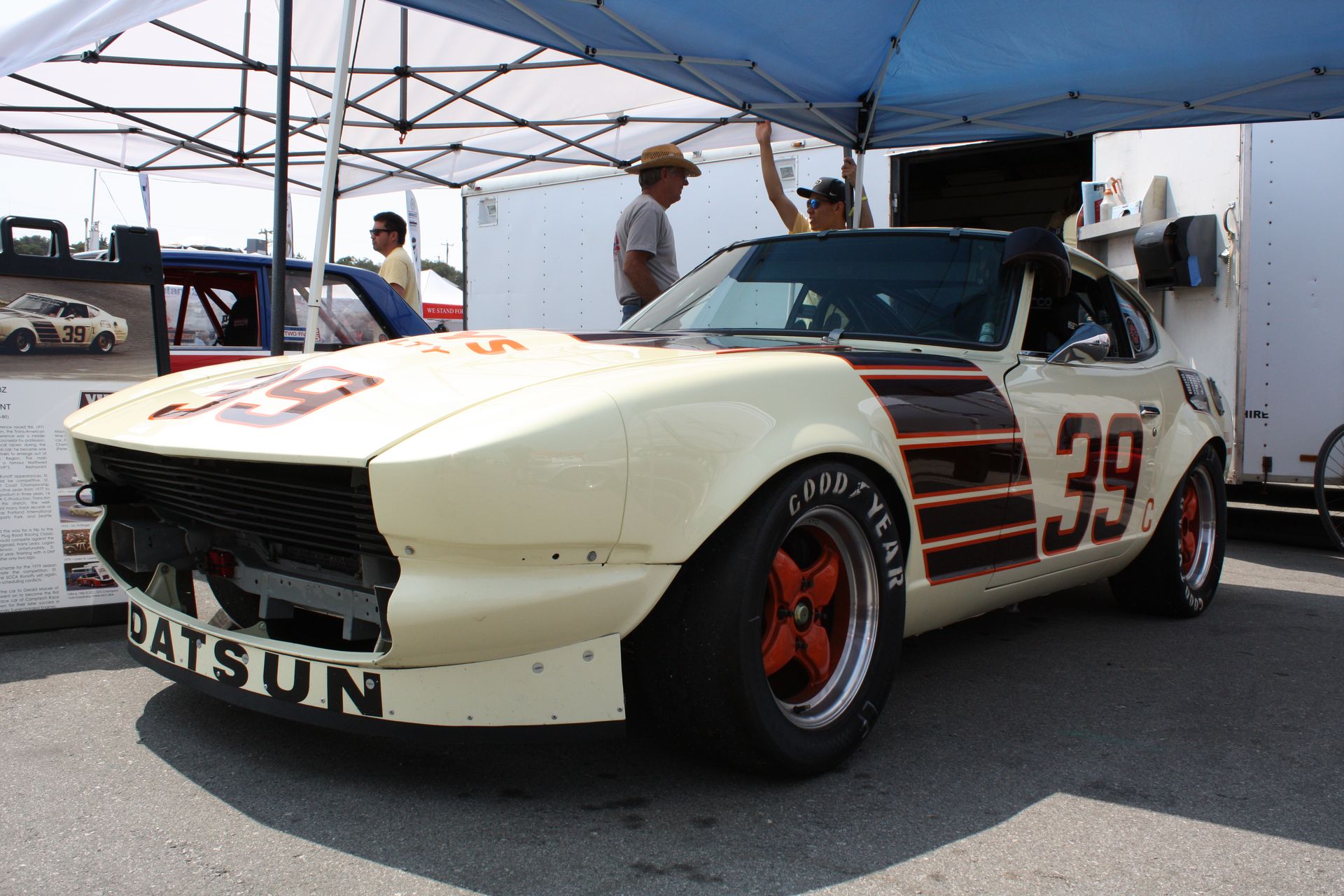 Datsun 240Z with VTO vintage aluminum wheels - Photo 10