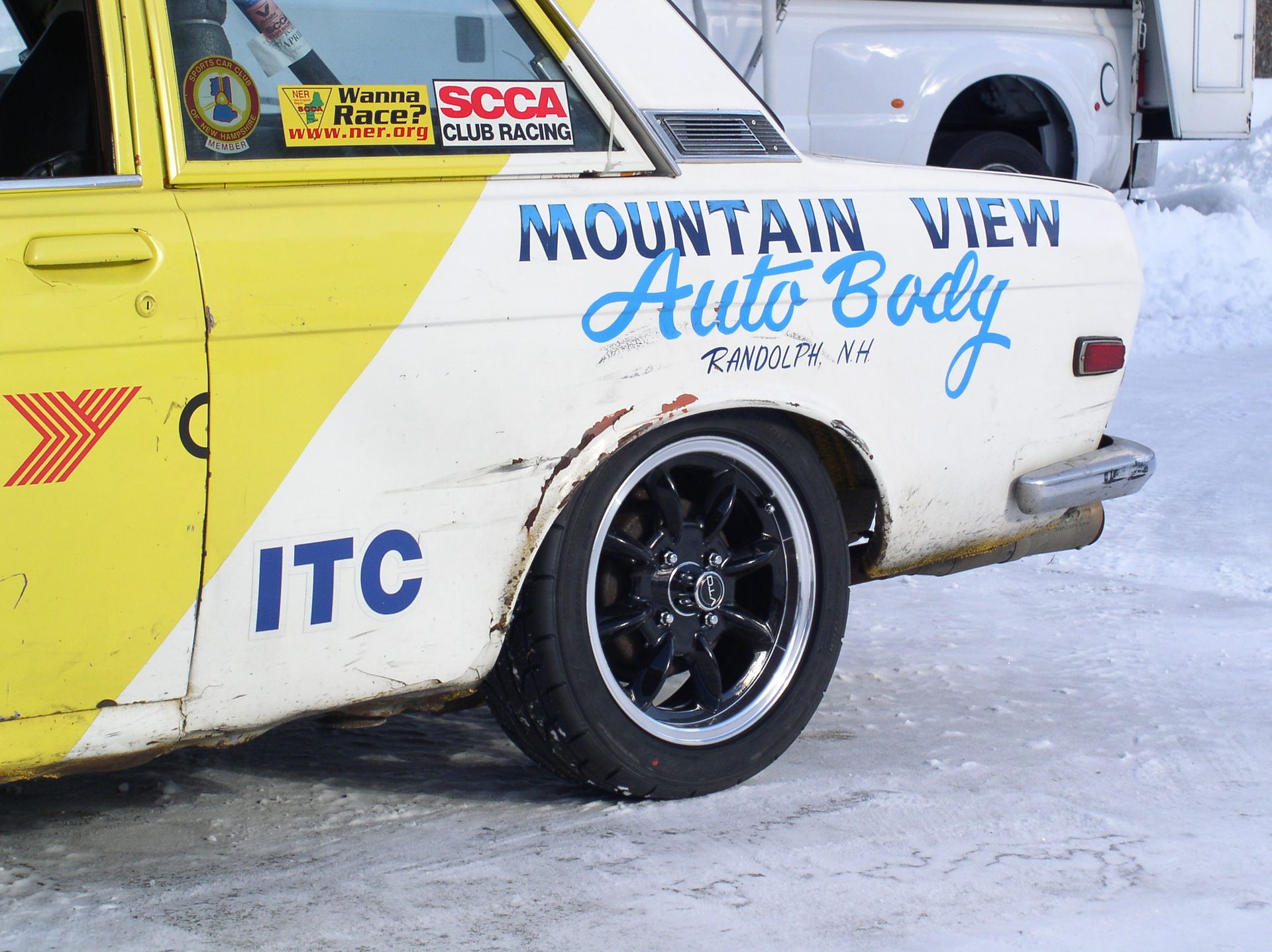 Datsun 510 with VTO vintage aluminum wheels - Photo 22